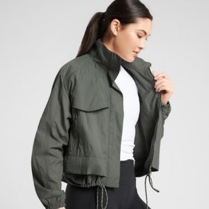 Nwt Athleta canopy parachute jacket short size large green olive army